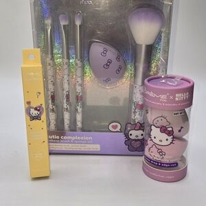 Hello Kitty Makeup Brush and Sponge Set